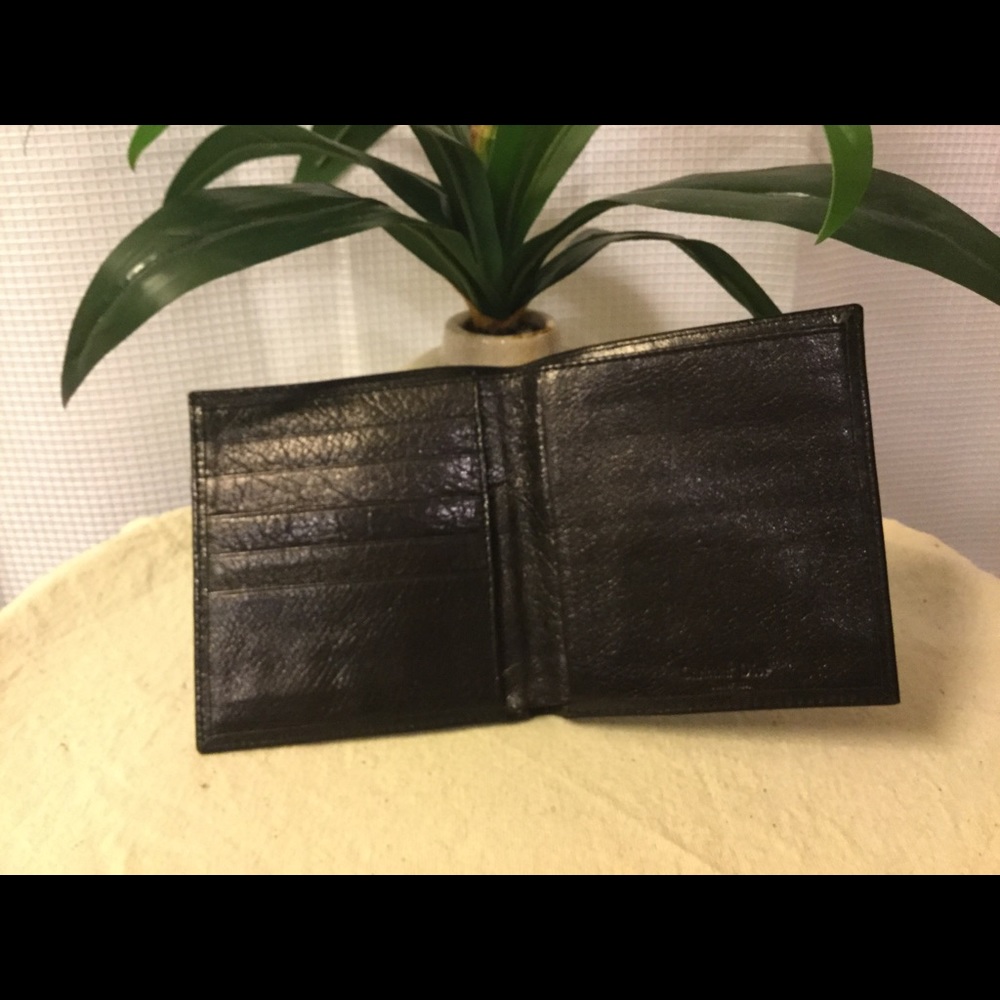 Dior men’s black leather wallet - Picture 3 of 4